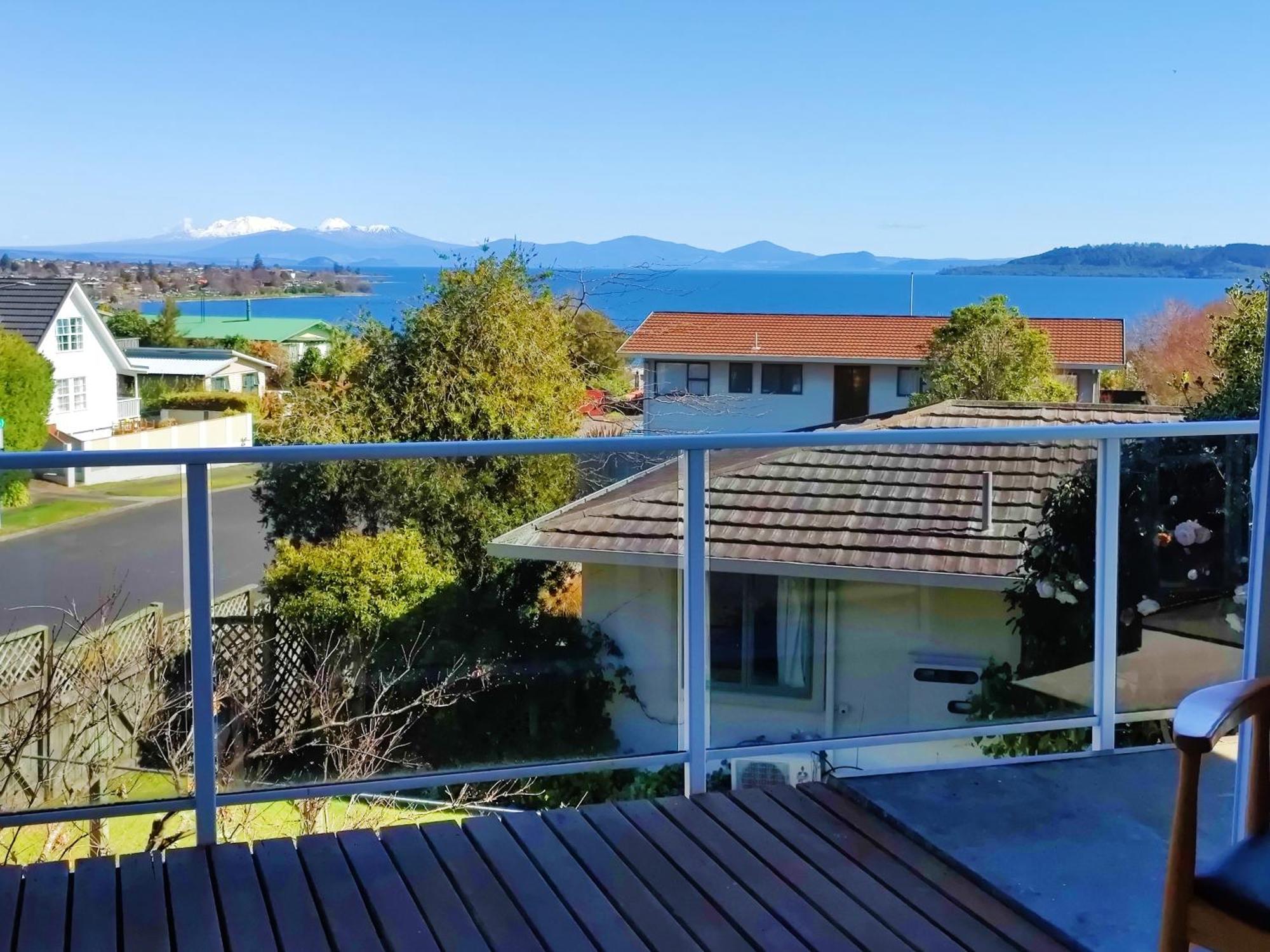 Delight In Birch-Lake View Holiday Home Lago Lago Taupo Exterior foto